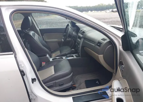 2010 Mercury Milan Hybrid из США, поврежденный, VIN 3MEDM0L30AR663001